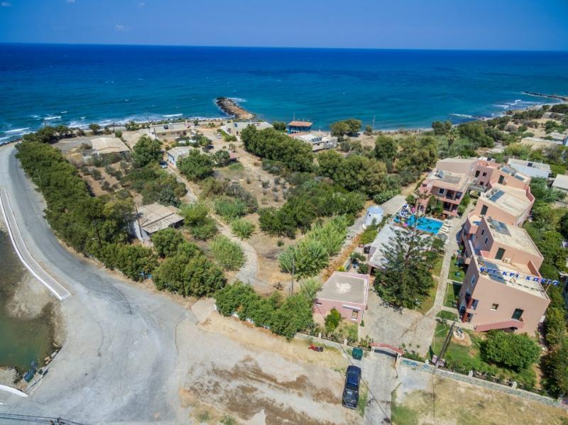 Kri Kri Village Gournes Gouvon Exterior photo